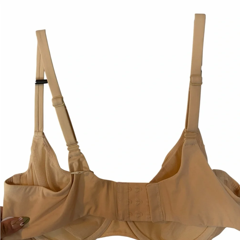 NWT SKIMS Underwire Balconette Bra – Sand – 38D - Picture 4 of 7